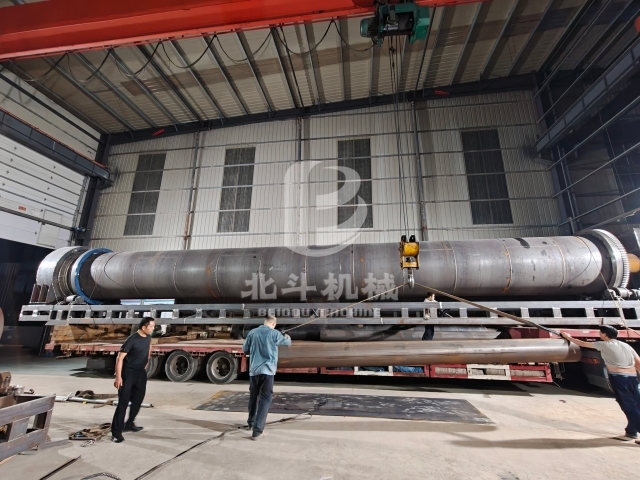 大型烘干糖心VOLG在线观看4车齐发,每车都装得满满当当